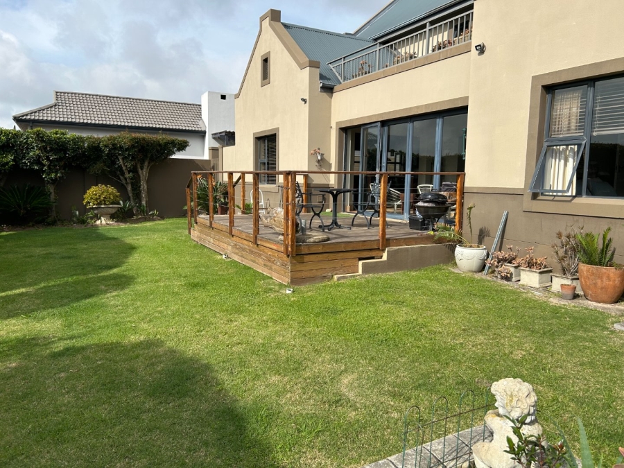 4 Bedroom Property for Sale in Blue Mountain Village Western Cape